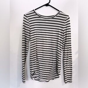 Stripped black and white Old Navy long sleeve